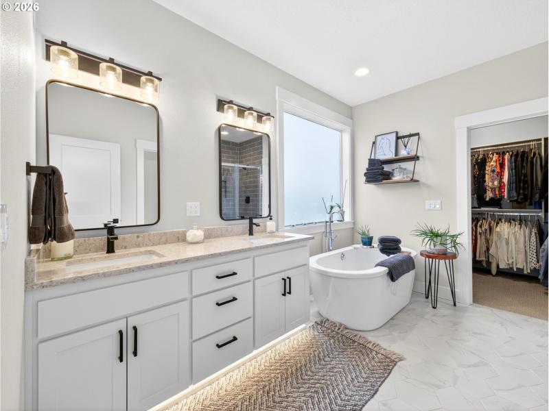 Owner's Suite Bathroom