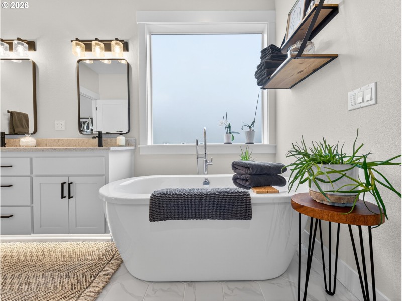 Owner's Suite Bathroom