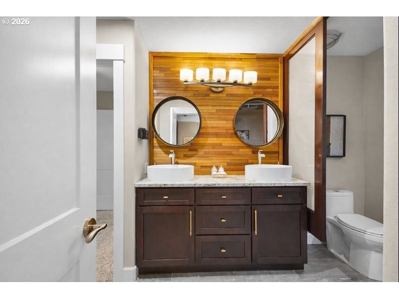 Attached Bathroom #2