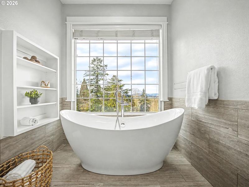 Owner's Suite Bathroom