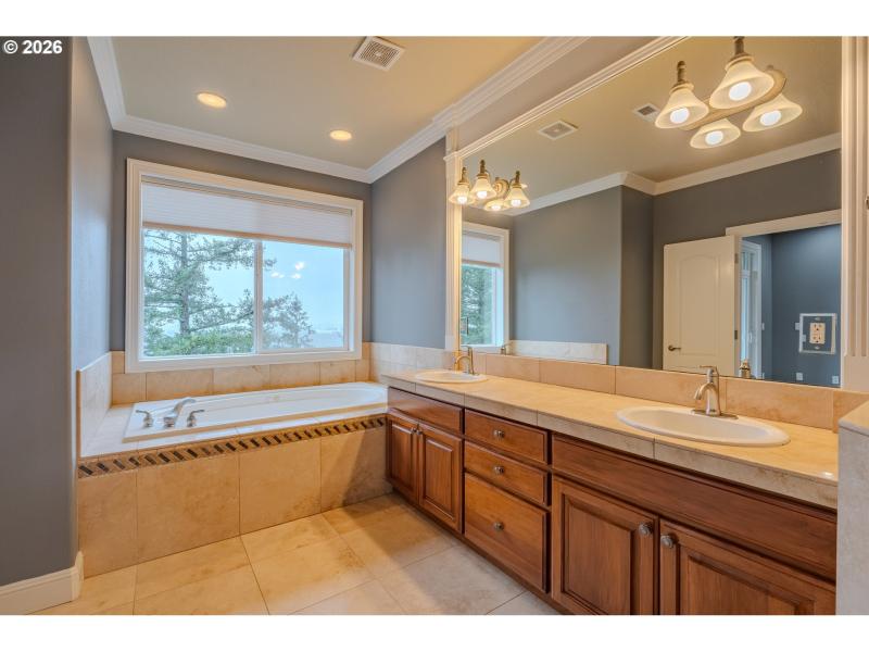 Owner's Suite Bathroom