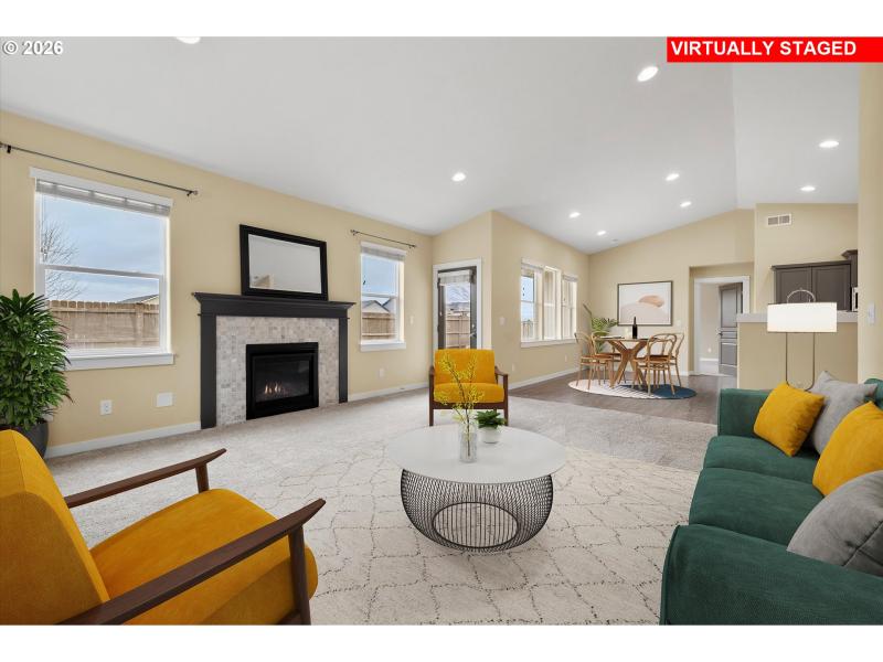 Living Room/Dining Room