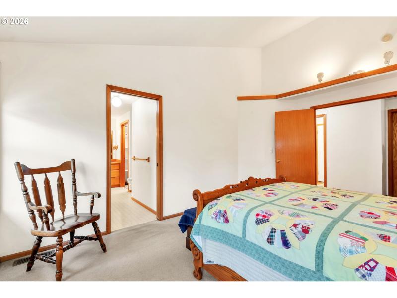 Bedroom, Owner's Suite