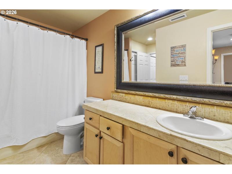 Bathroom, Attached