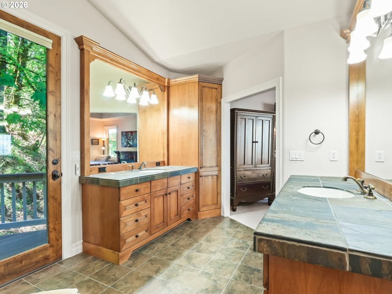 Owner's Suite Bathroom