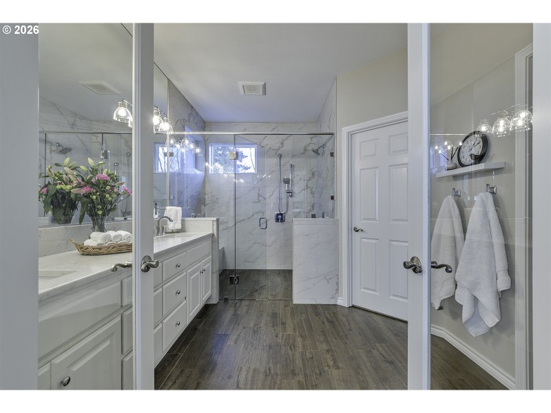 Owner's Suite Bathroom