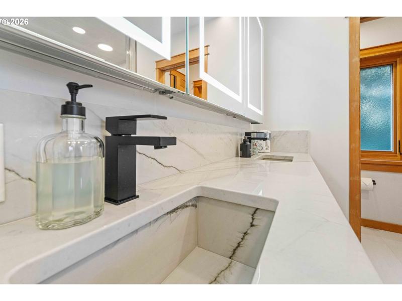 Owner's Suite Bathroom