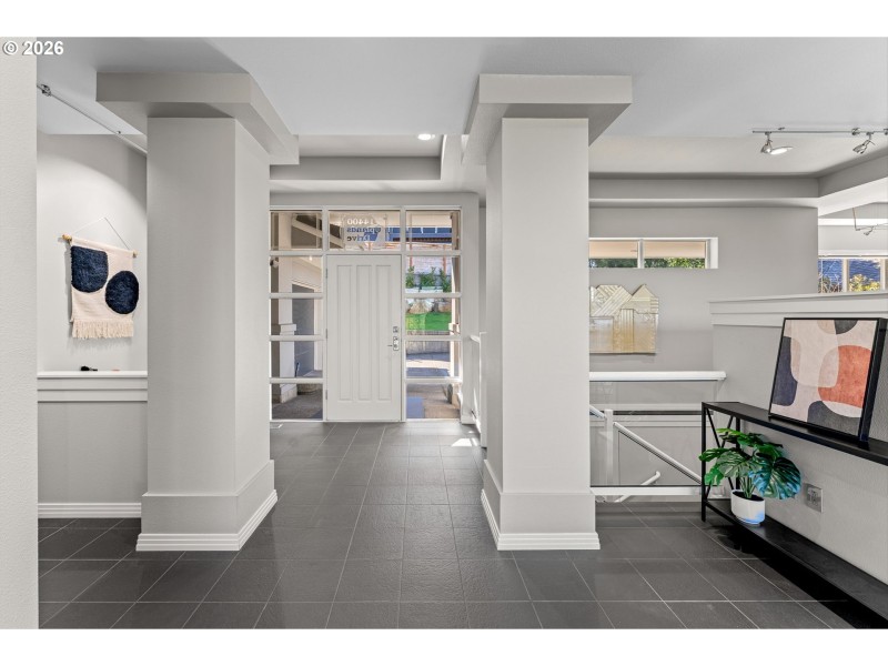 Entrance/Foyer