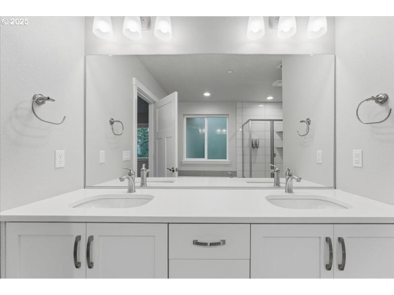 Owner's Suite Bathroom