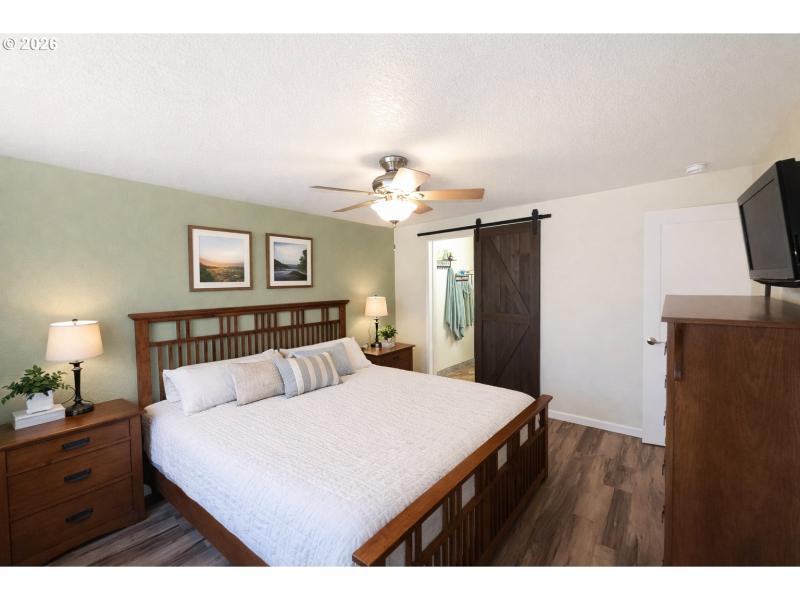 Bedroom, Owner's Suite