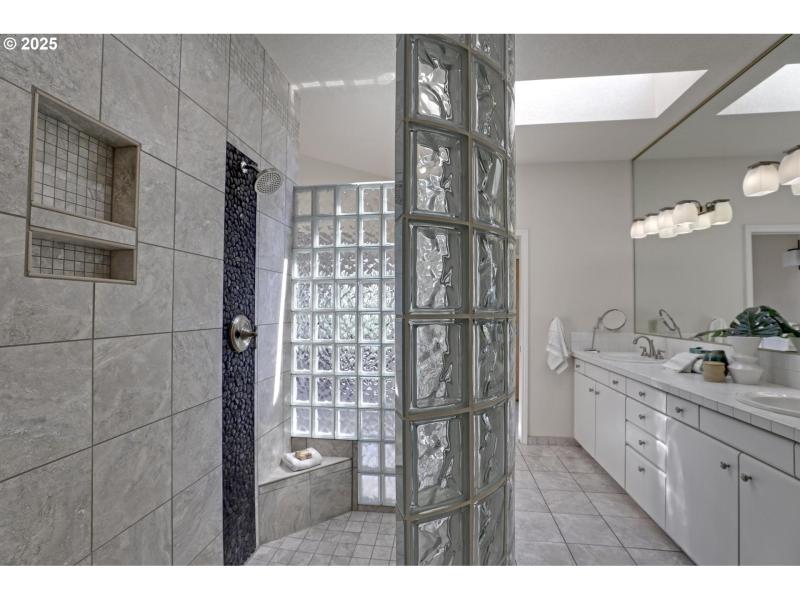 Owner's Suite Bathroom