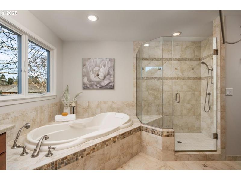 Owner's Suite Bathroom