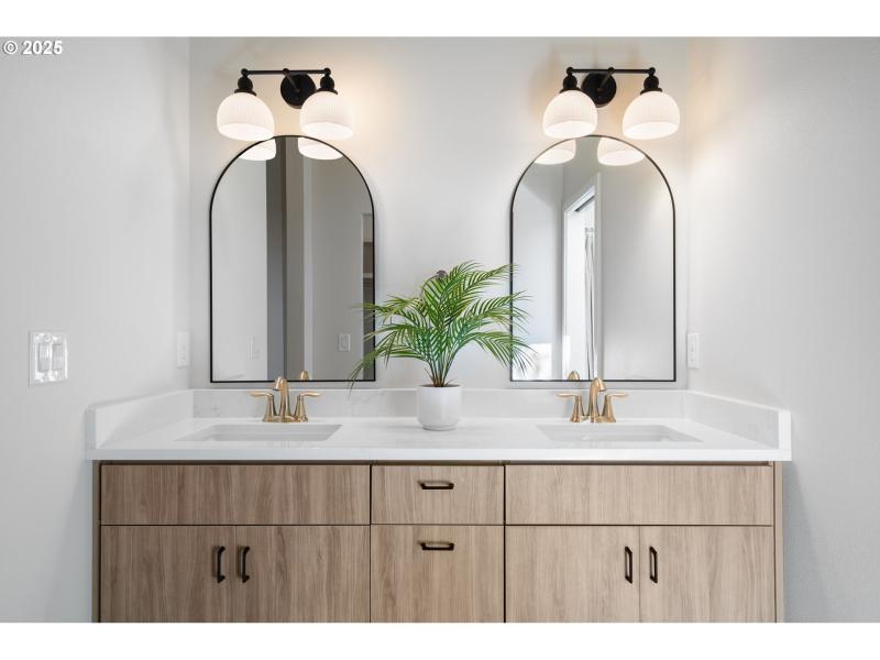 Owner's Suite Bathroom