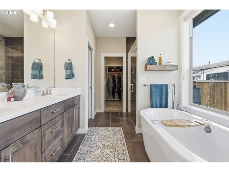 Owner's Suite Bathroom