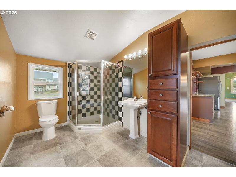 Owner's Suite Bathroom