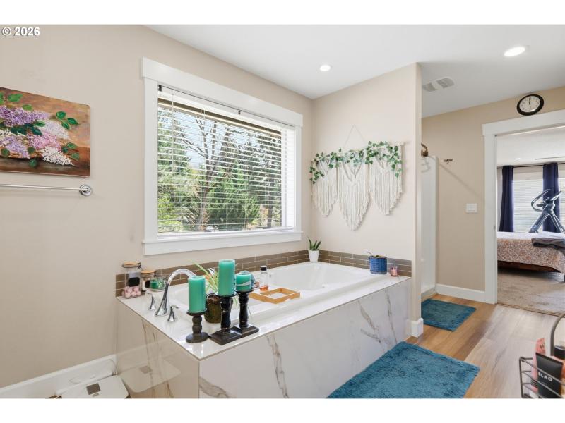 Owner's Suite Bathroom