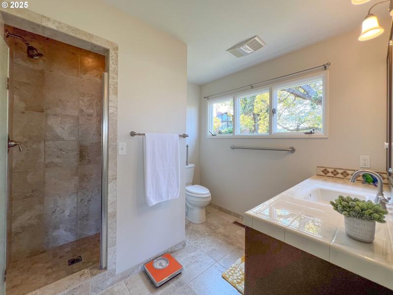 Owner's Suite Bathroom