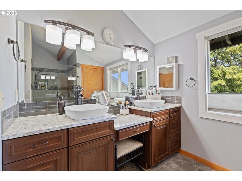 Owner's Suite Bathroom