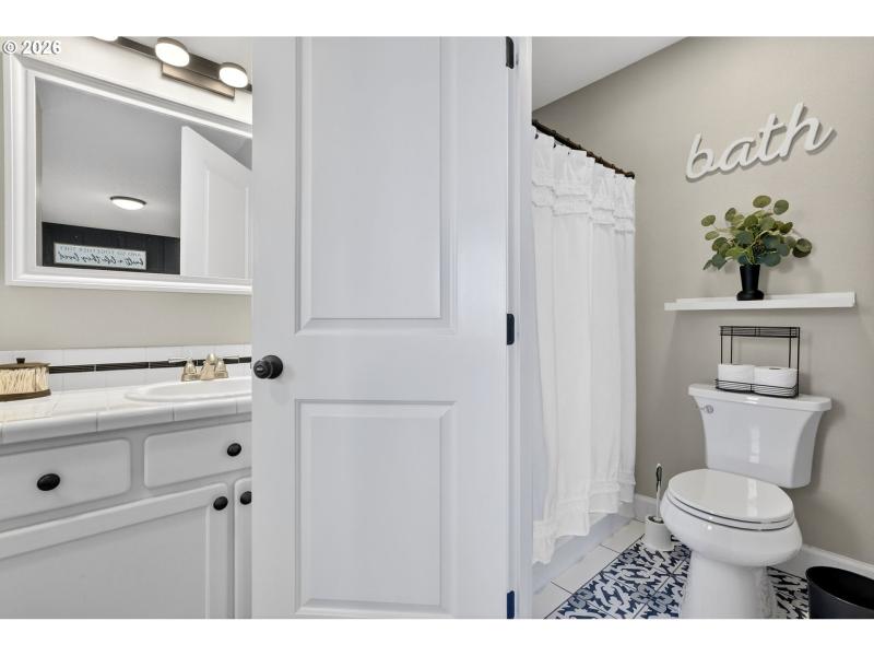 Owner's Suite Bathroom