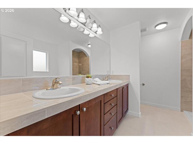 Owner's Suite Bathroom