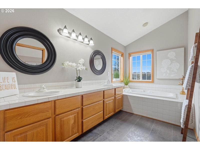 Owner's Suite Bathroom