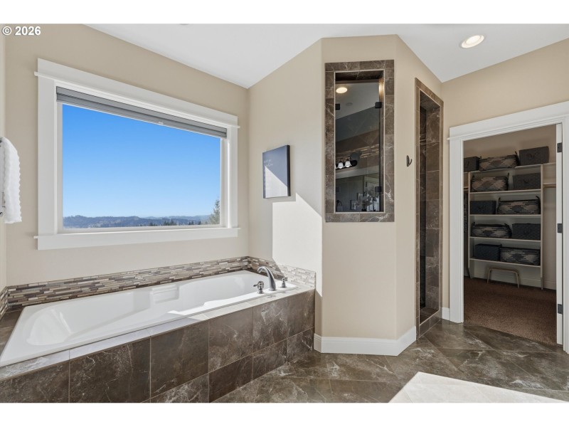 Owner's Suite Bathroom