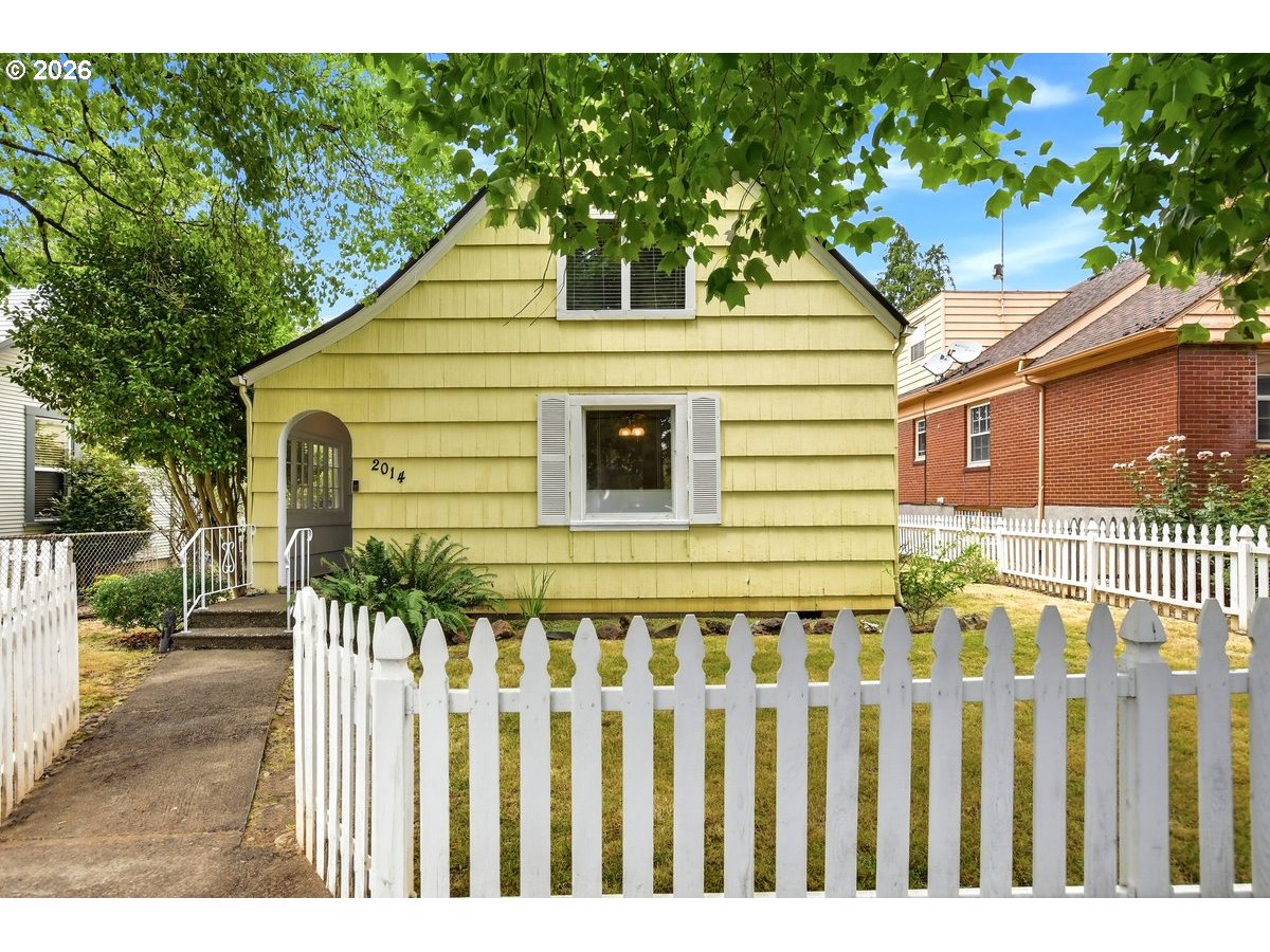 2014 E ST, Vancouver, WA 98663