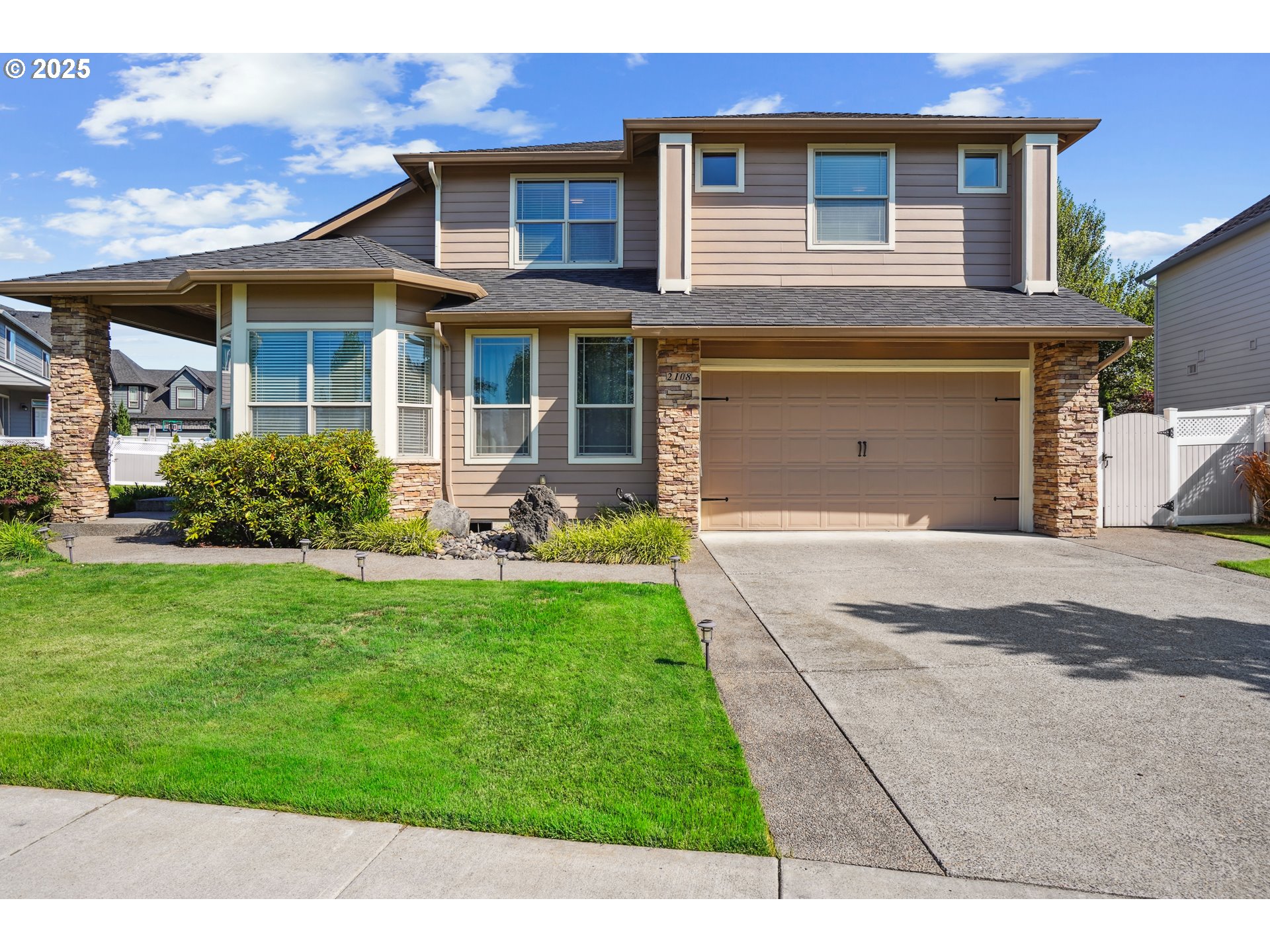 2108 19TH WAY, Ridgefield, WA 98642