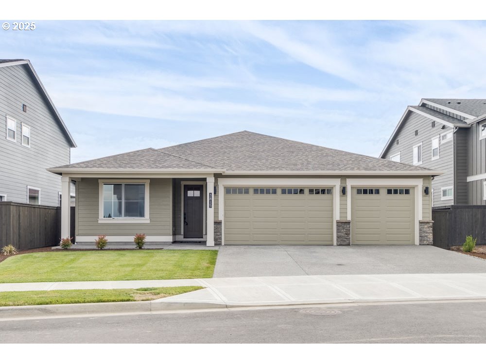 3815 Arwana LN, Ridgefield, WA 98642