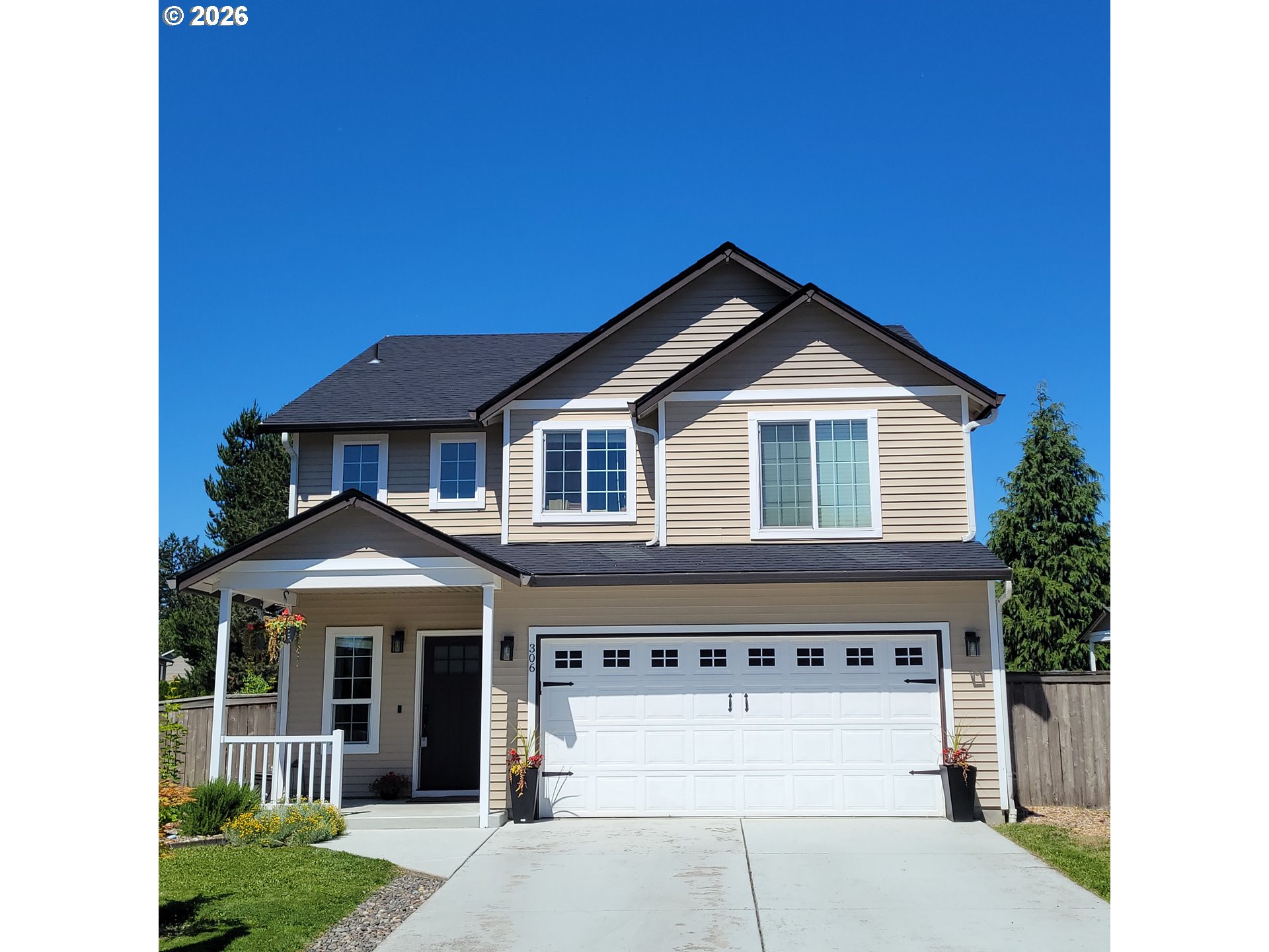 306 16th PL, LaCenter, WA 98629