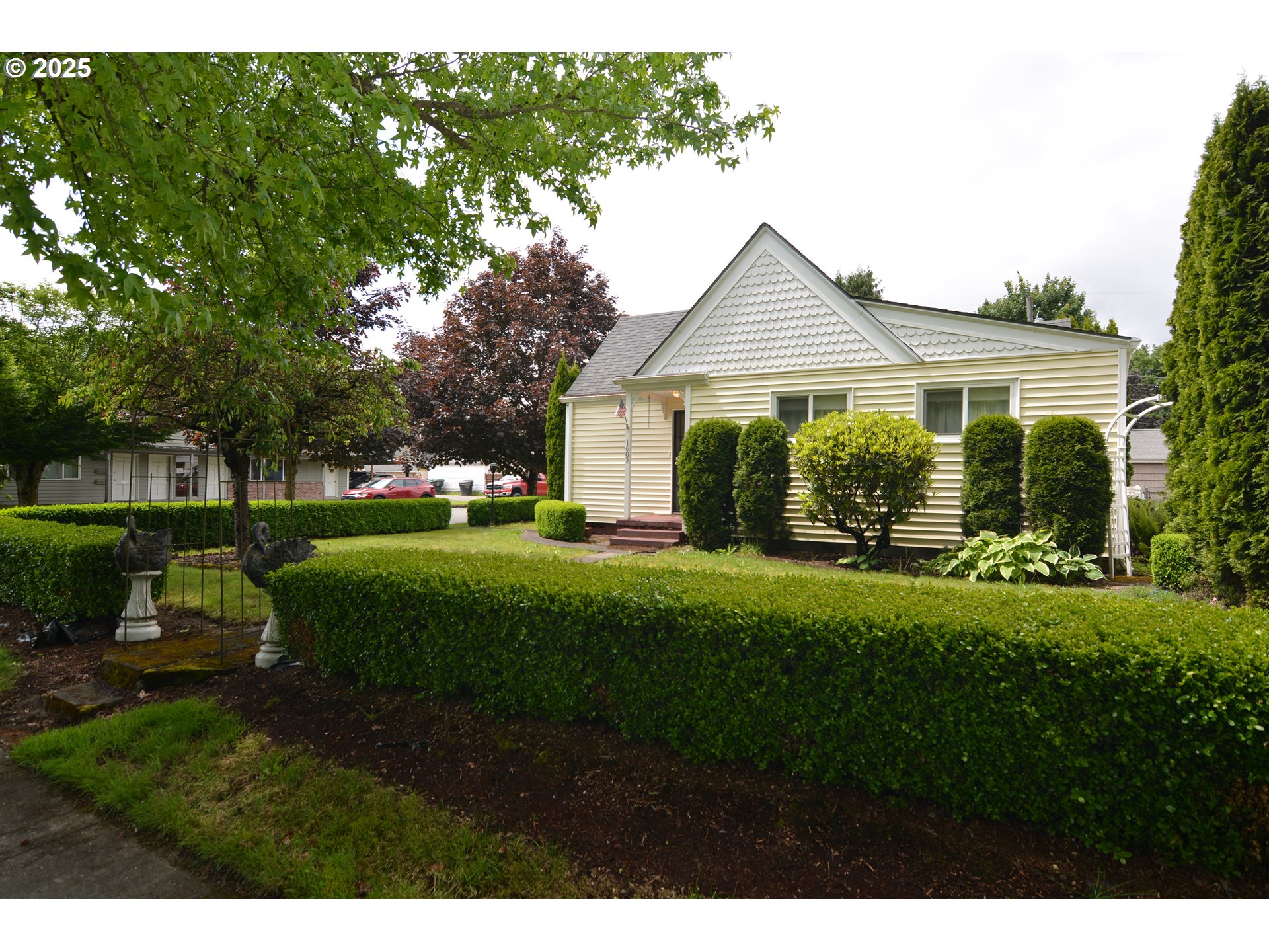 1605 7TH AVE, Longview, WA 98632