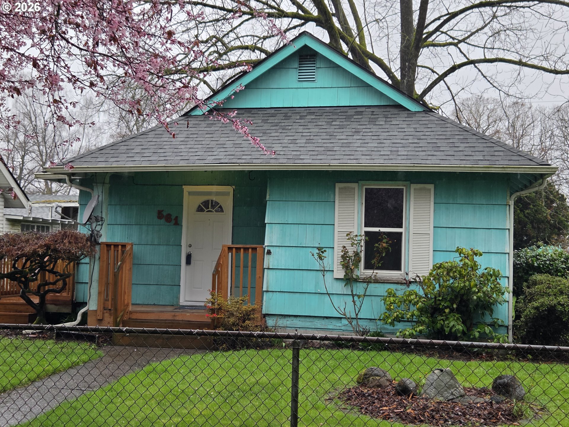 561 15TH AVE, Longview, WA 98632