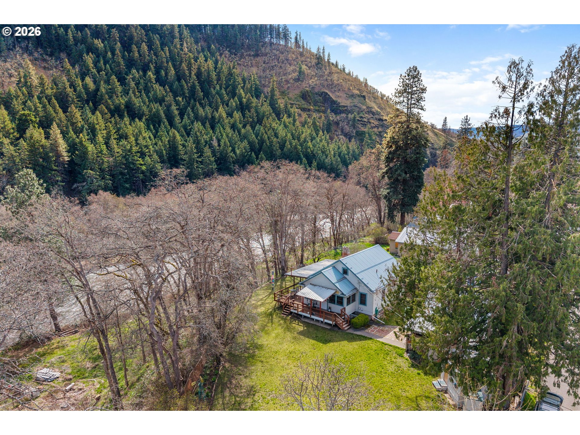 500 and 502 BLUFF ST, Klickitat, WA 98628
