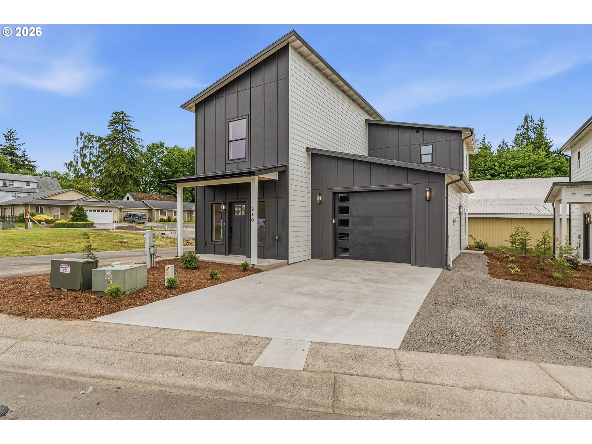 210 GLENGATE ST, Cathlamet, WA 98612