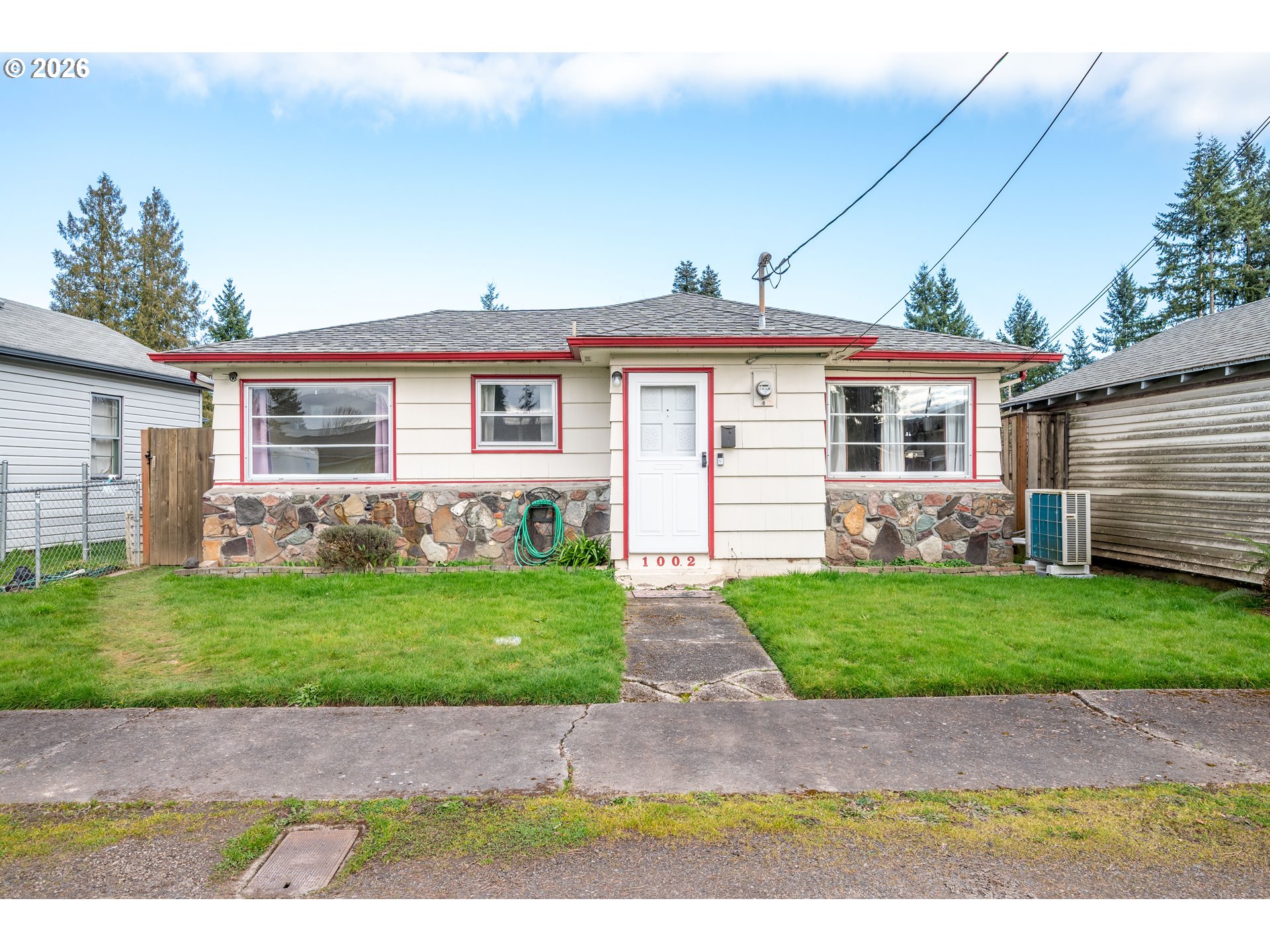 1002 10TH AVE, Kelso, WA 98626