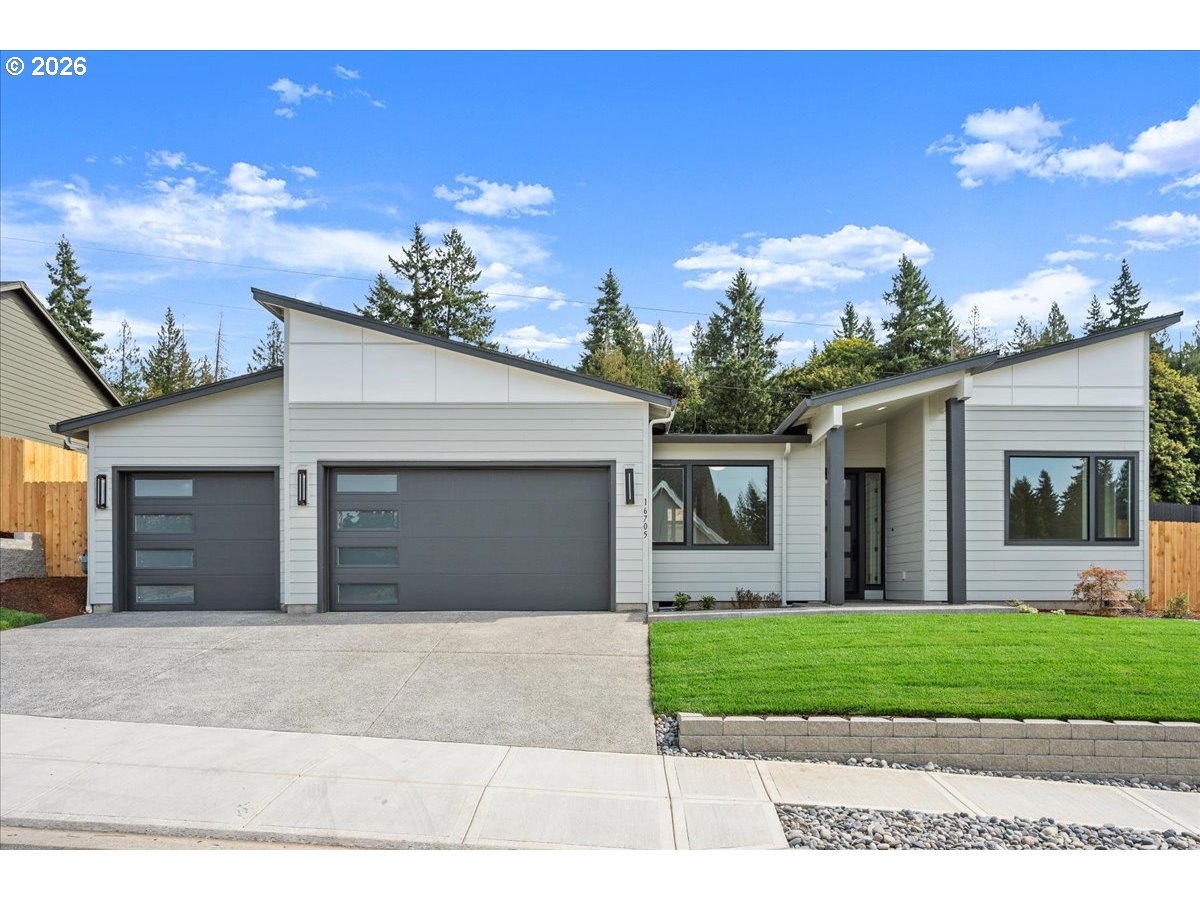 16705 38TH AVE, Vancouver, WA 98686