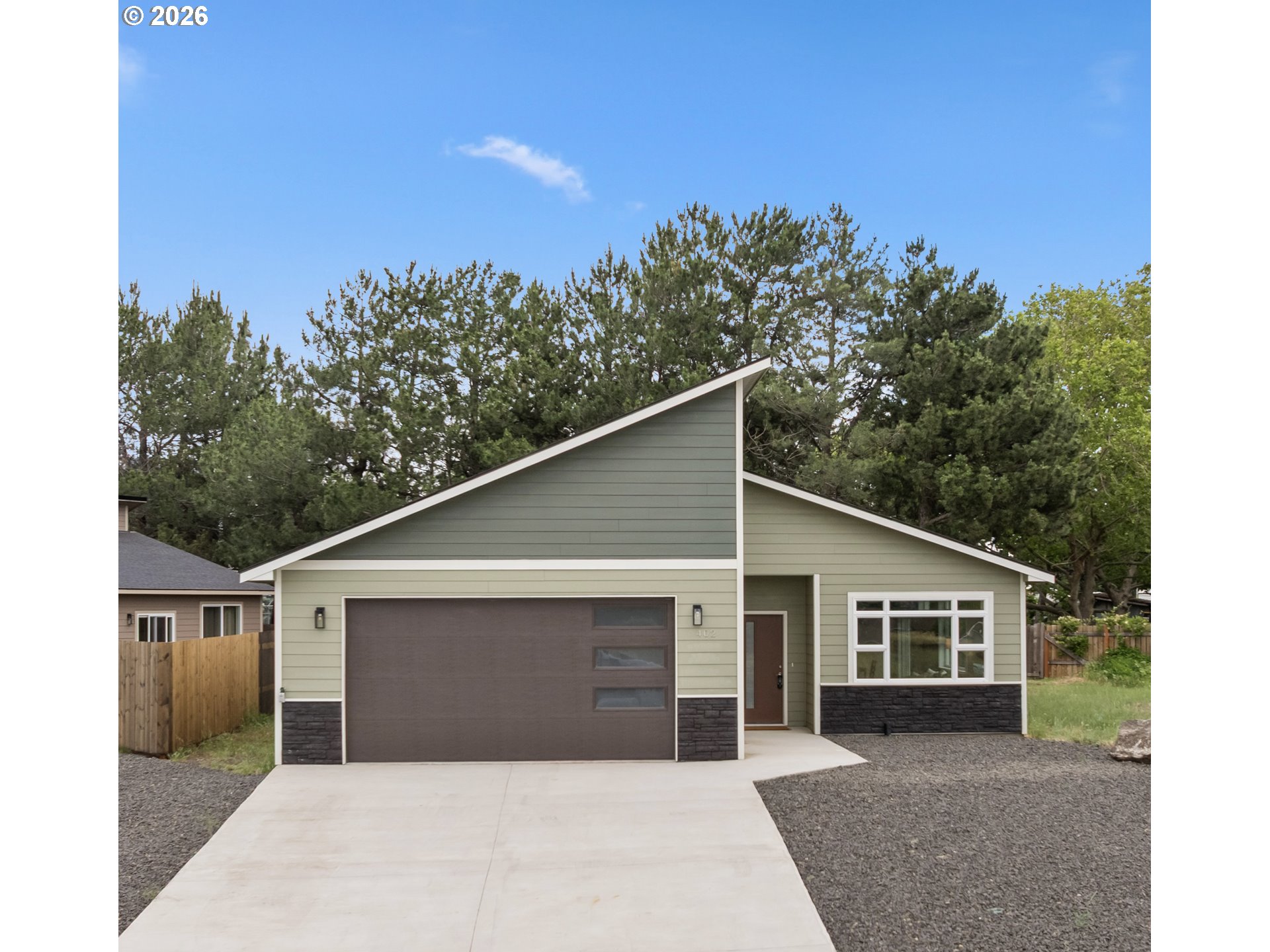 402 LOLLY LN, Dallesport, WA 98617