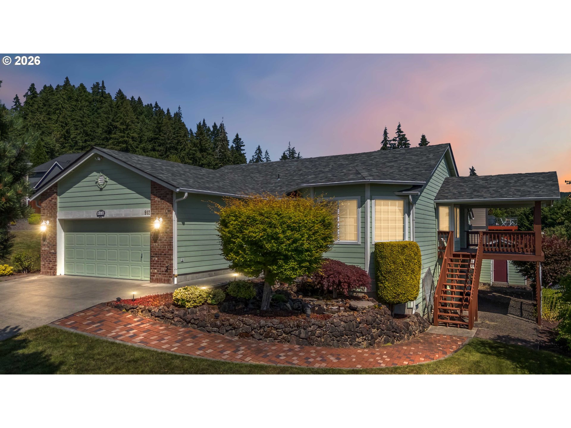 912 EDINBURGH CT, Kelso, WA 98626