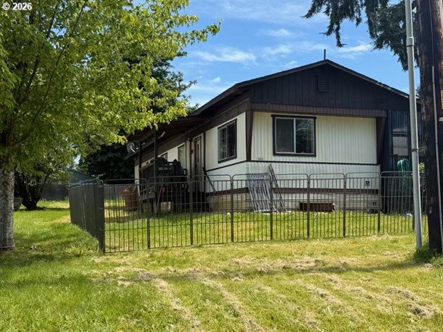 818 D ST, Vader, WA 98593