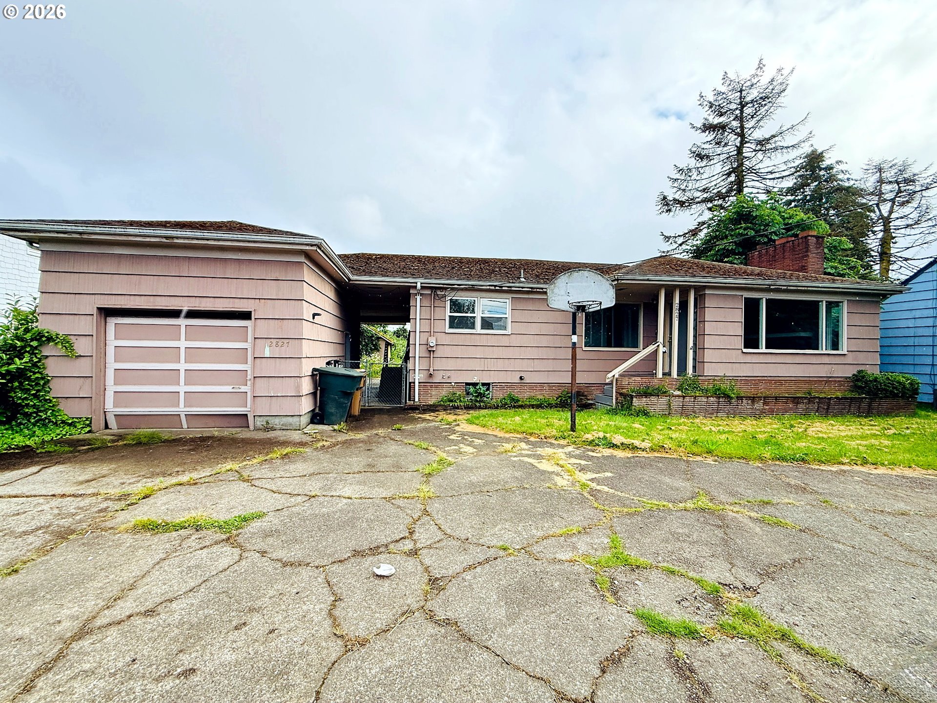 2827 OCEAN BEACH HWY, Longview, WA 98632