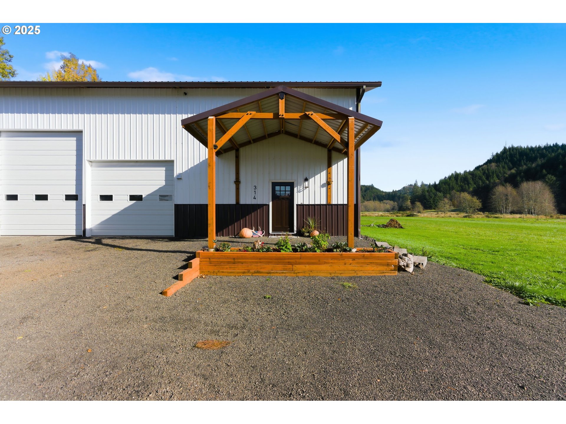 314 VALLEY RD, Skamokawa, WA 98647