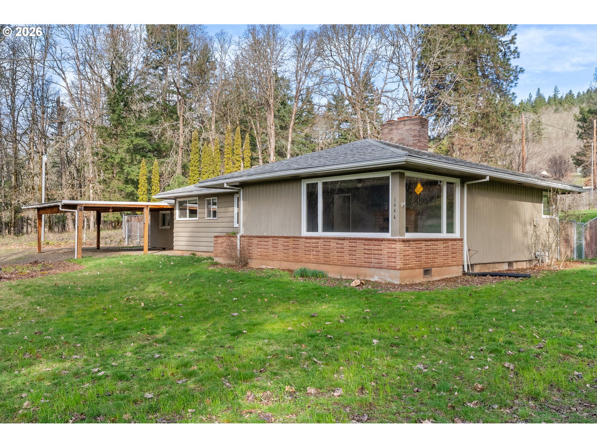 1444 MAIN AVE, WhiteSalmon, WA 98672