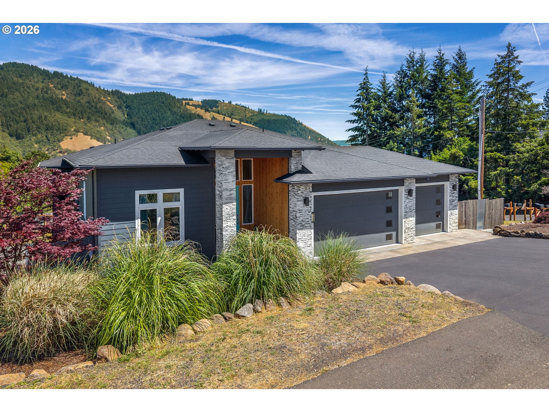 1005 CHAMPION LN, WhiteSalmon, WA 98672