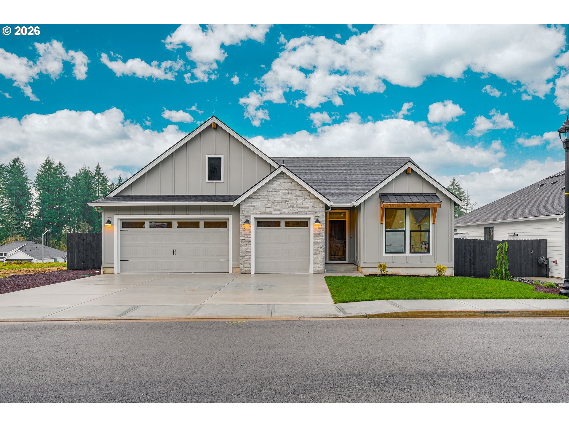 516 20TH WAY, LaCenter, WA 98629