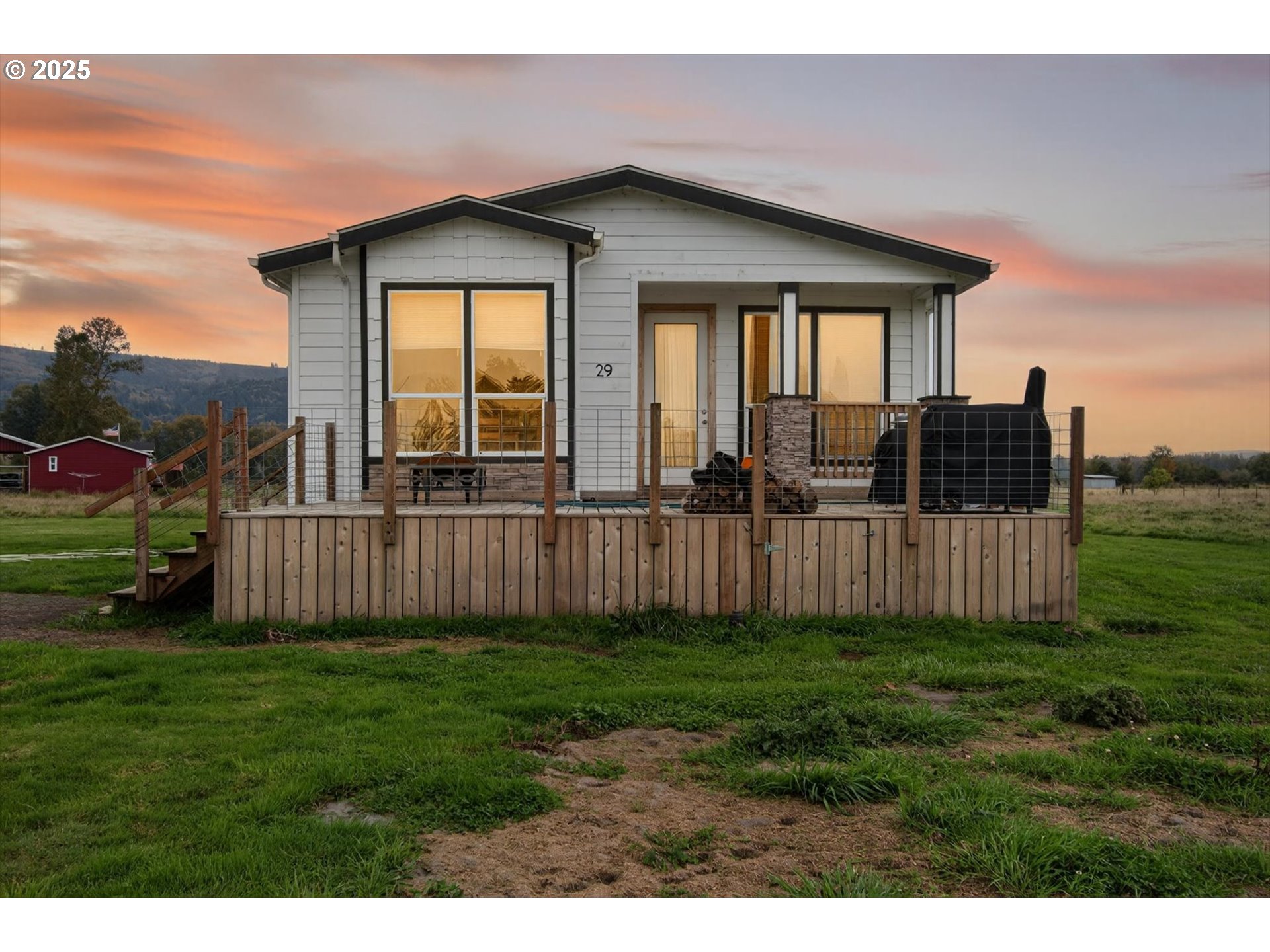 29 LITTLE ISLAND LN, Cathlamet, WA 98612