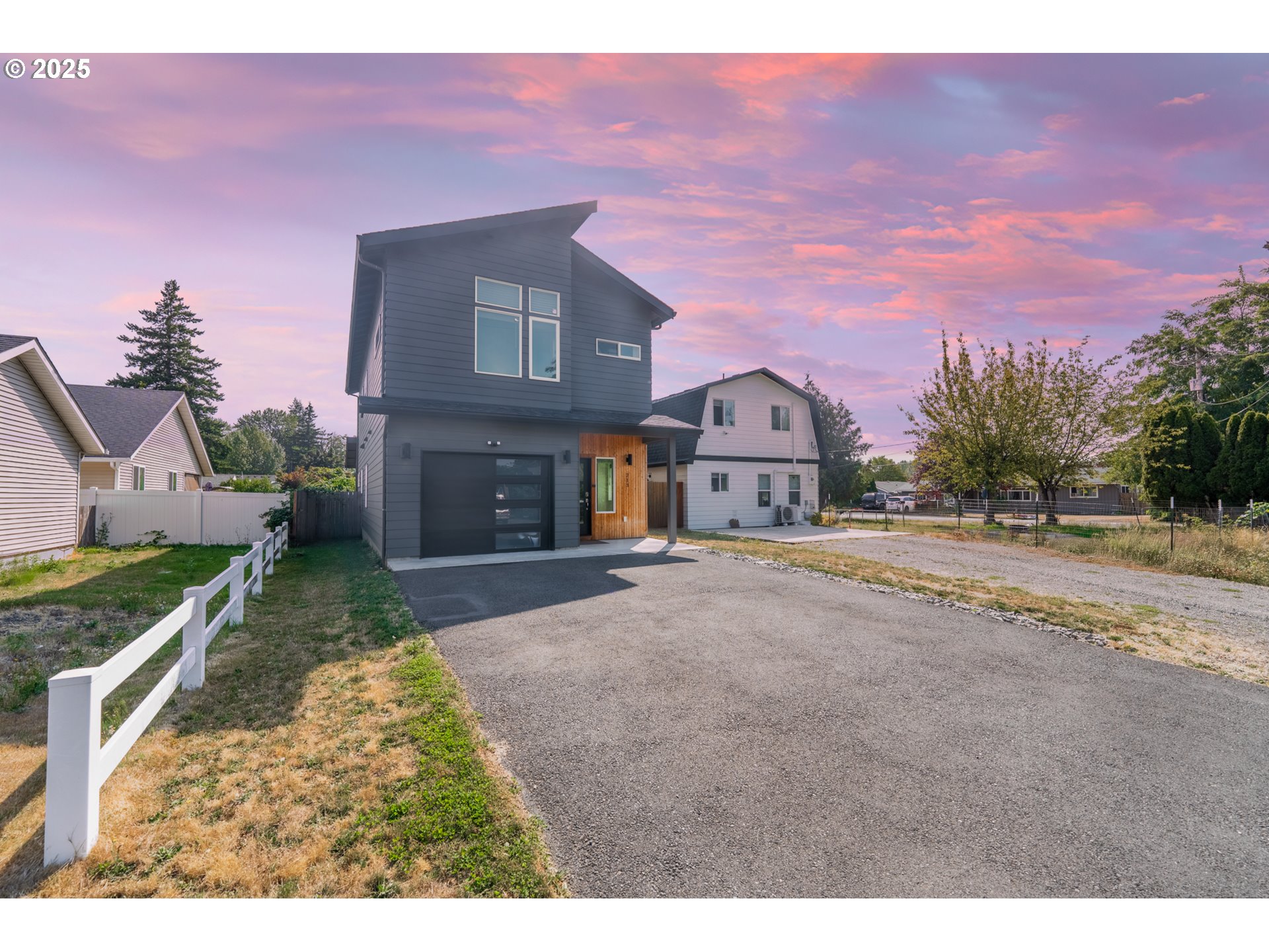 213 1ST AVE, BattleGround, WA 98604
