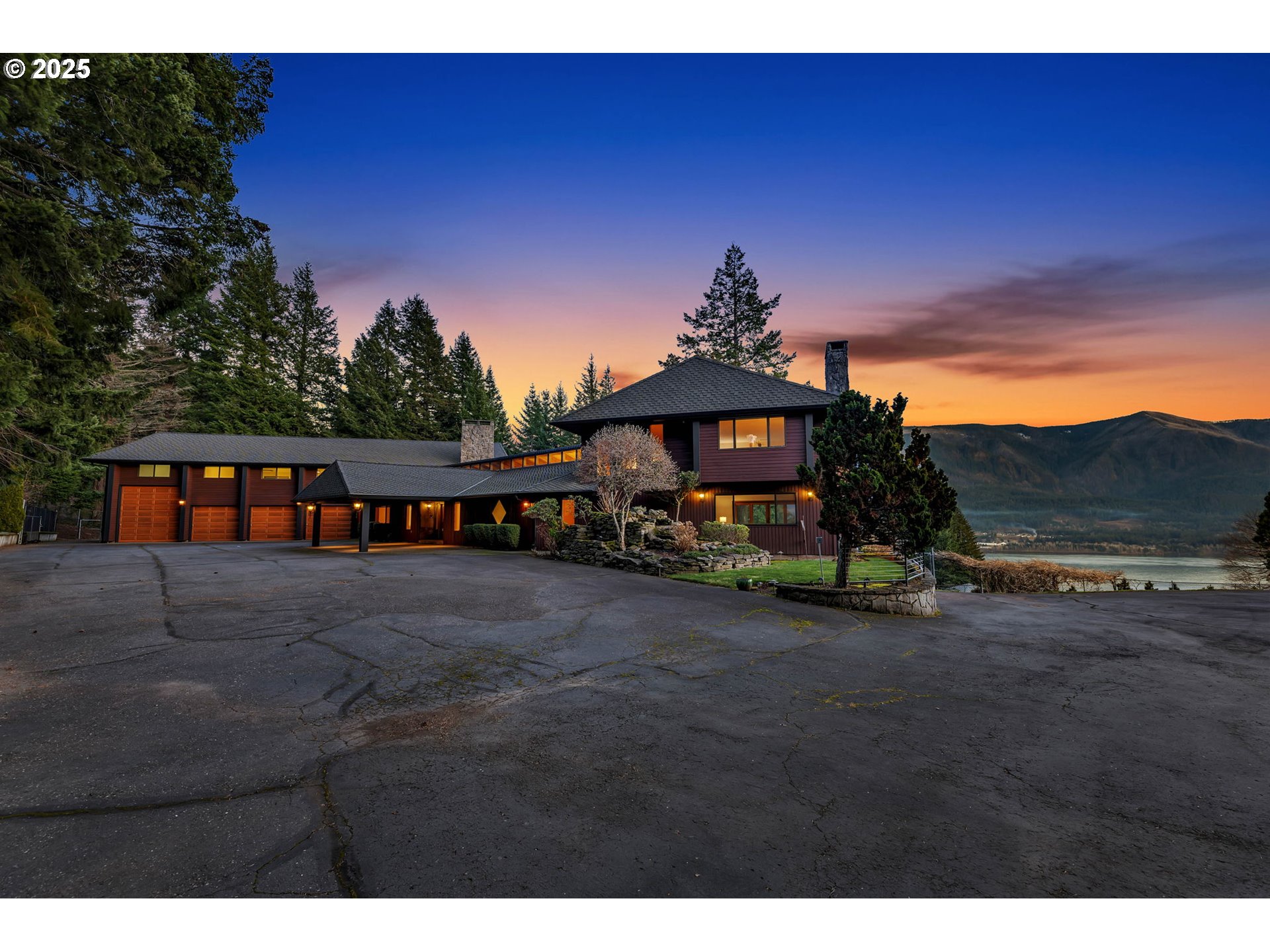 850 MONTELL TER, Stevenson, WA 98648