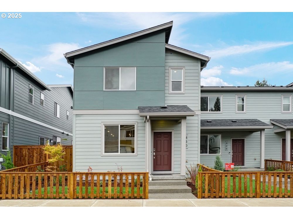 430 32ND ST, BattleGround, WA 98604