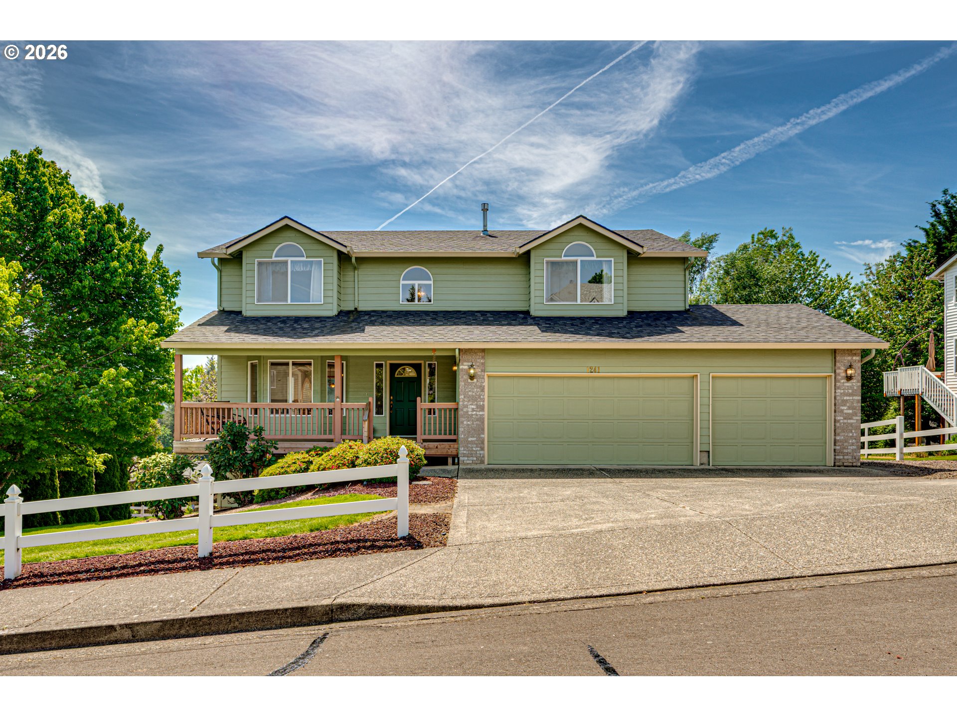 1241 PIONEER LOOP, LaCenter, WA 98629