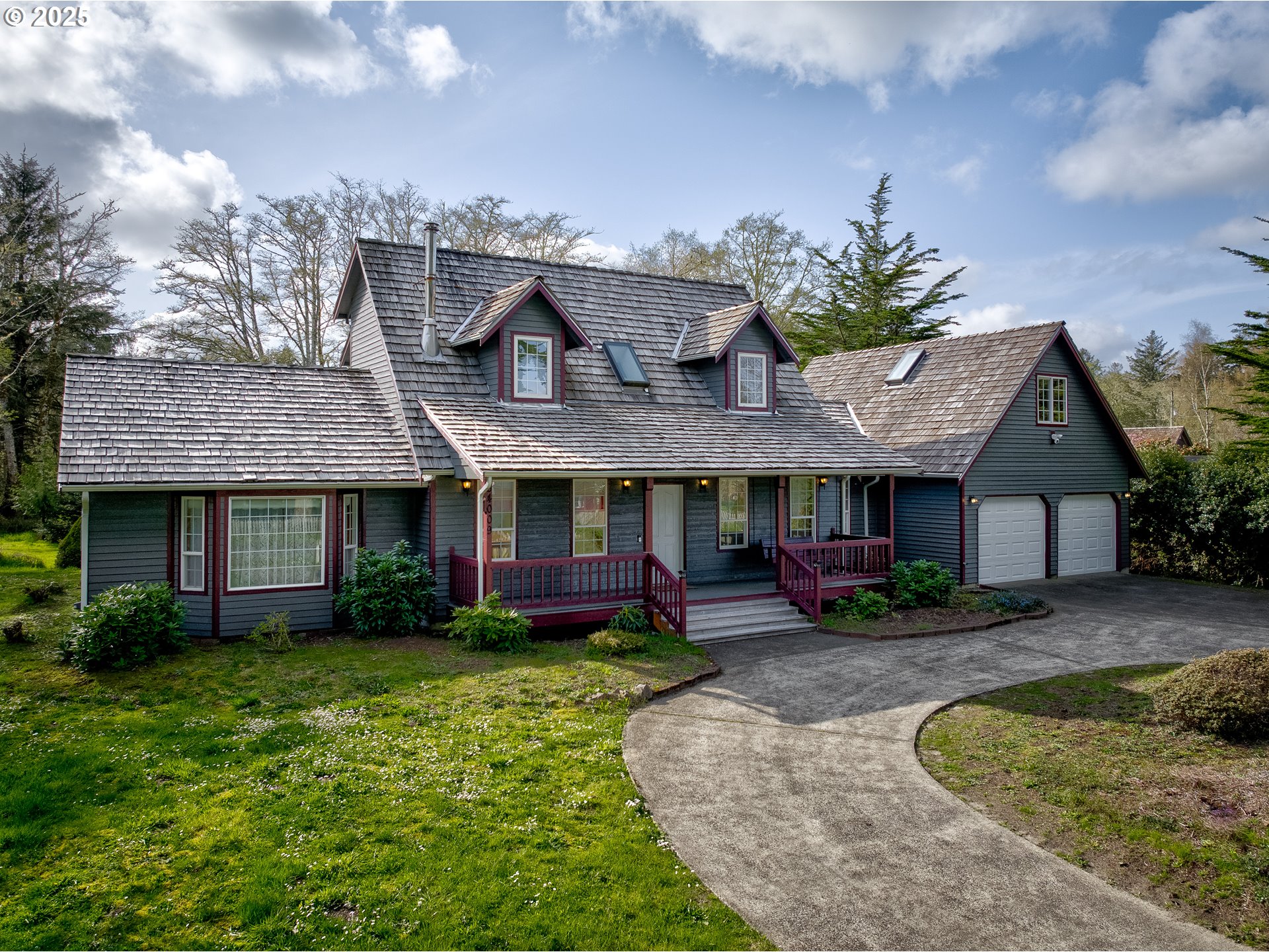 34009 TERRITORY RD, Oysterville, WA 98641